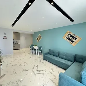Trea Apartment